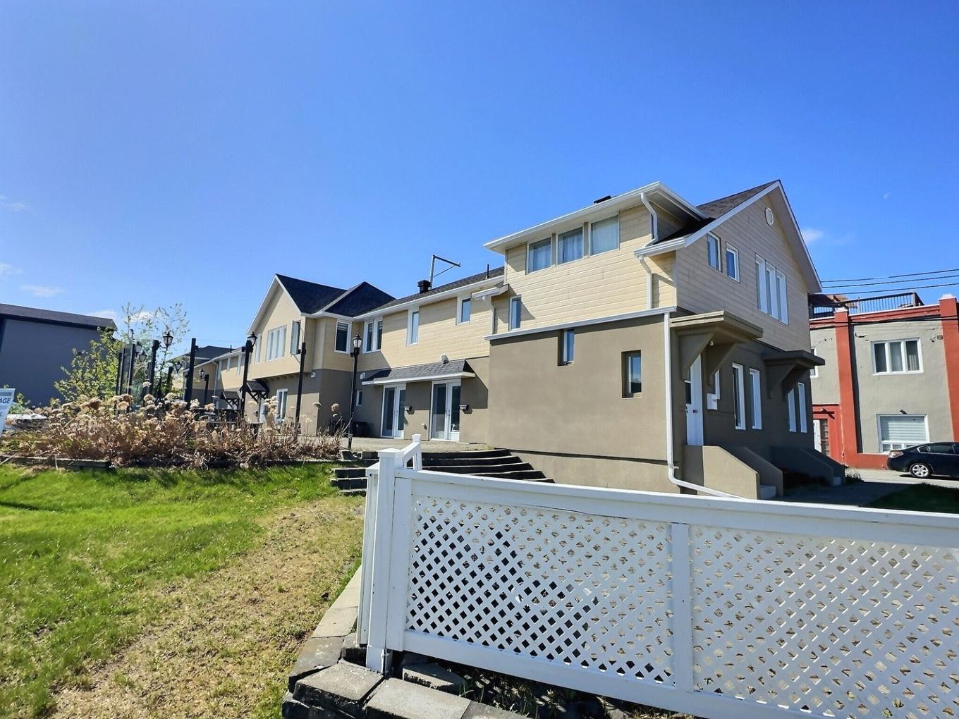 Façade - 168 Av. Perrault, Val-D'Or, QC - Outdoor