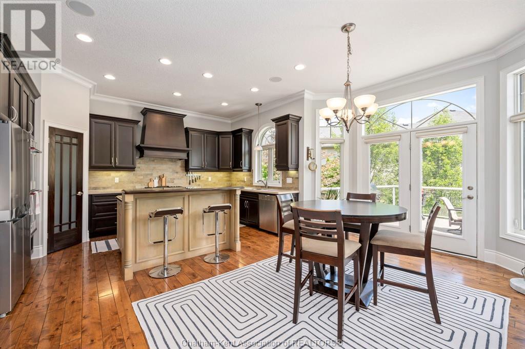 1465 Shore Road, London, ON - Indoor Photo Showing Dining Room
