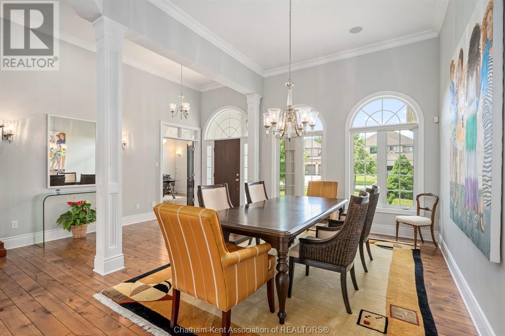 1465 Shore Road, London, ON - Indoor Photo Showing Dining Room