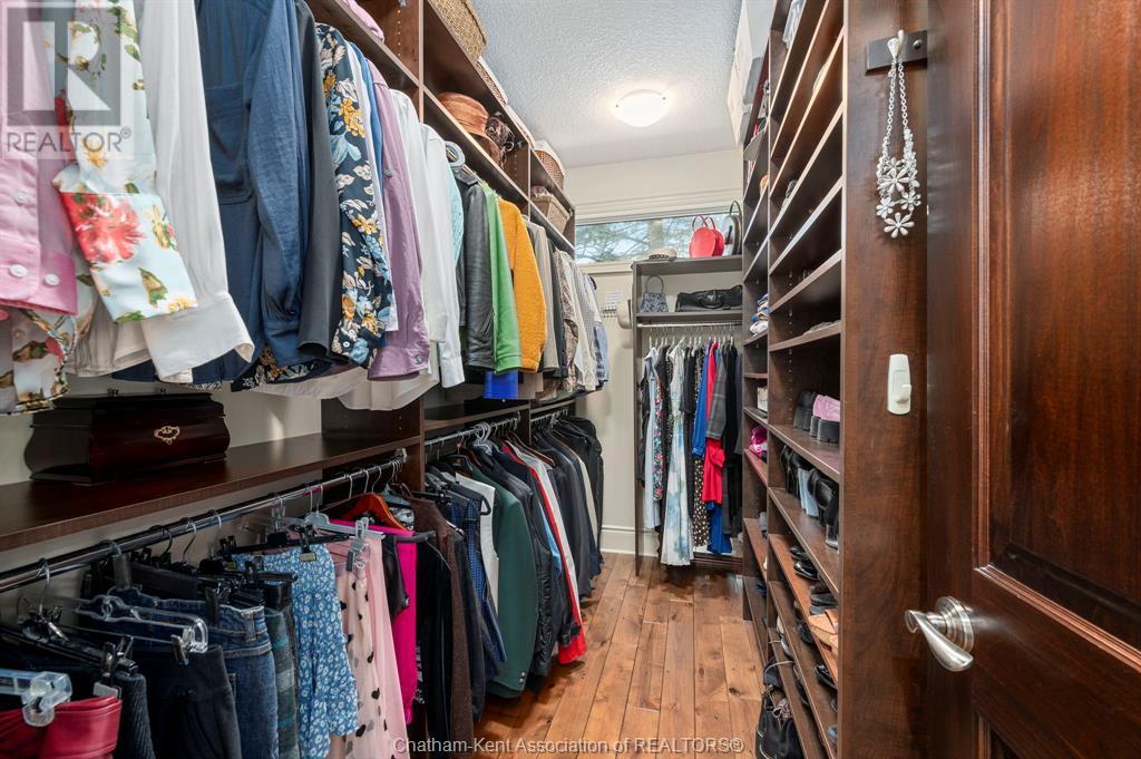 1465 Shore Road, London, ON - Indoor With Storage