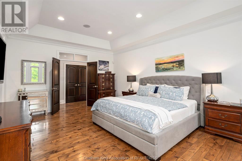 1465 Shore Road, London, ON - Indoor Photo Showing Bedroom
