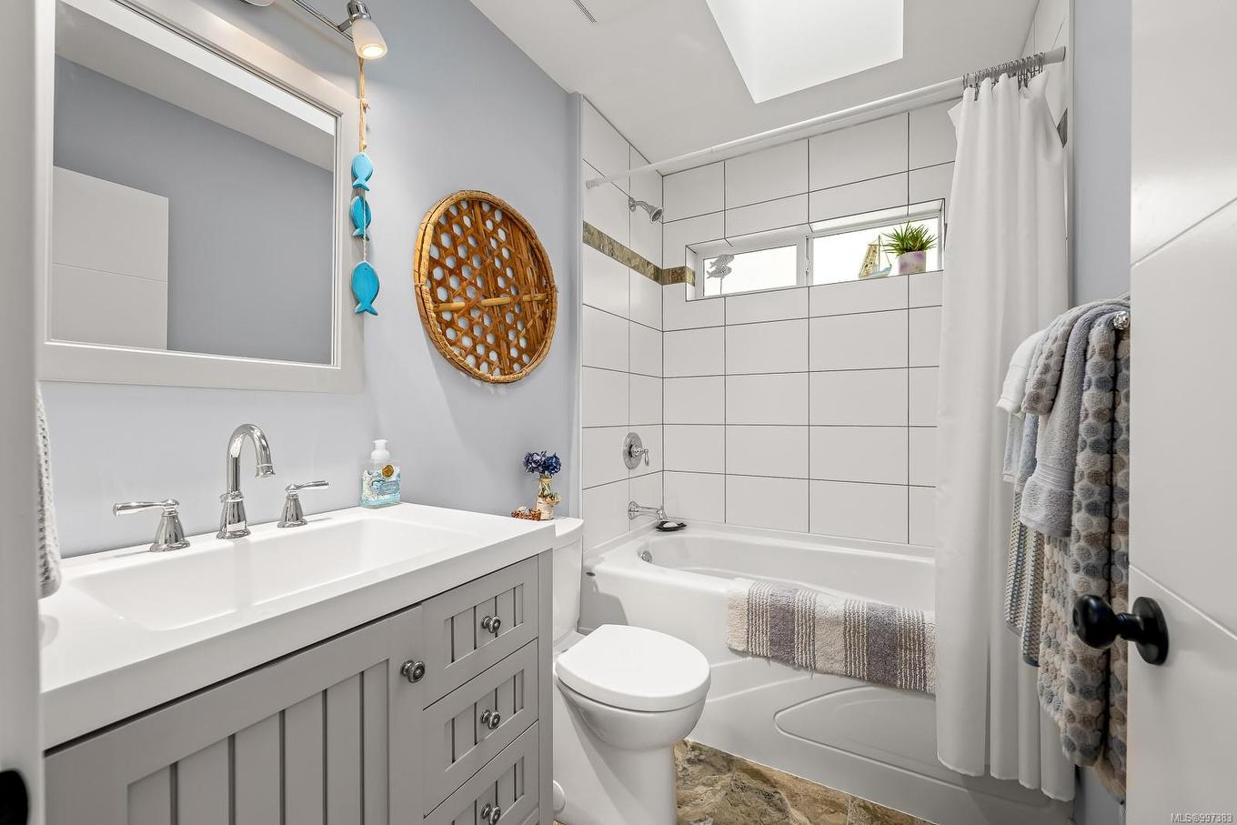 1495 Baikie Rd, Denman Island, BC