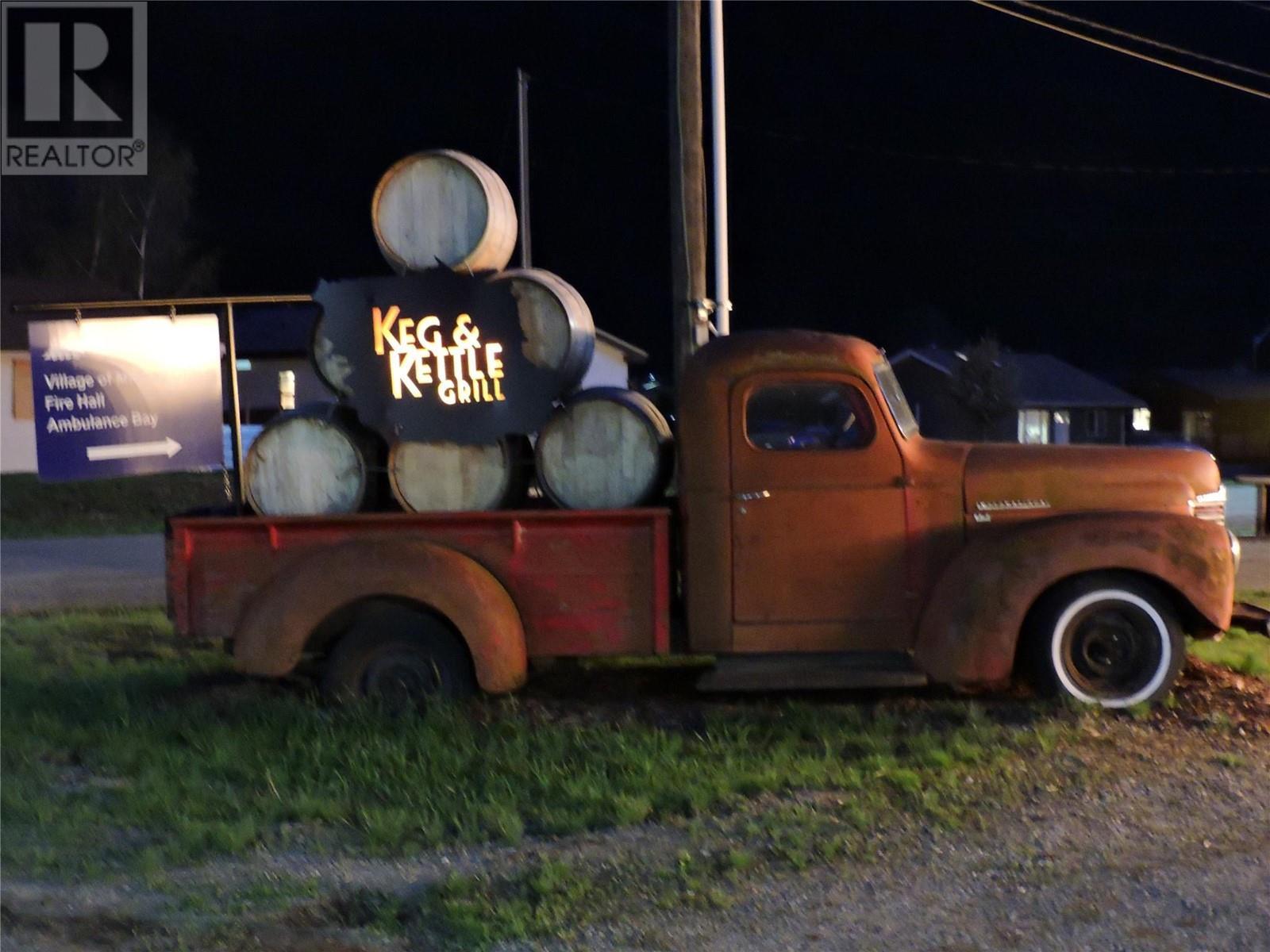 607 Eighth Avenue, Midway, BC