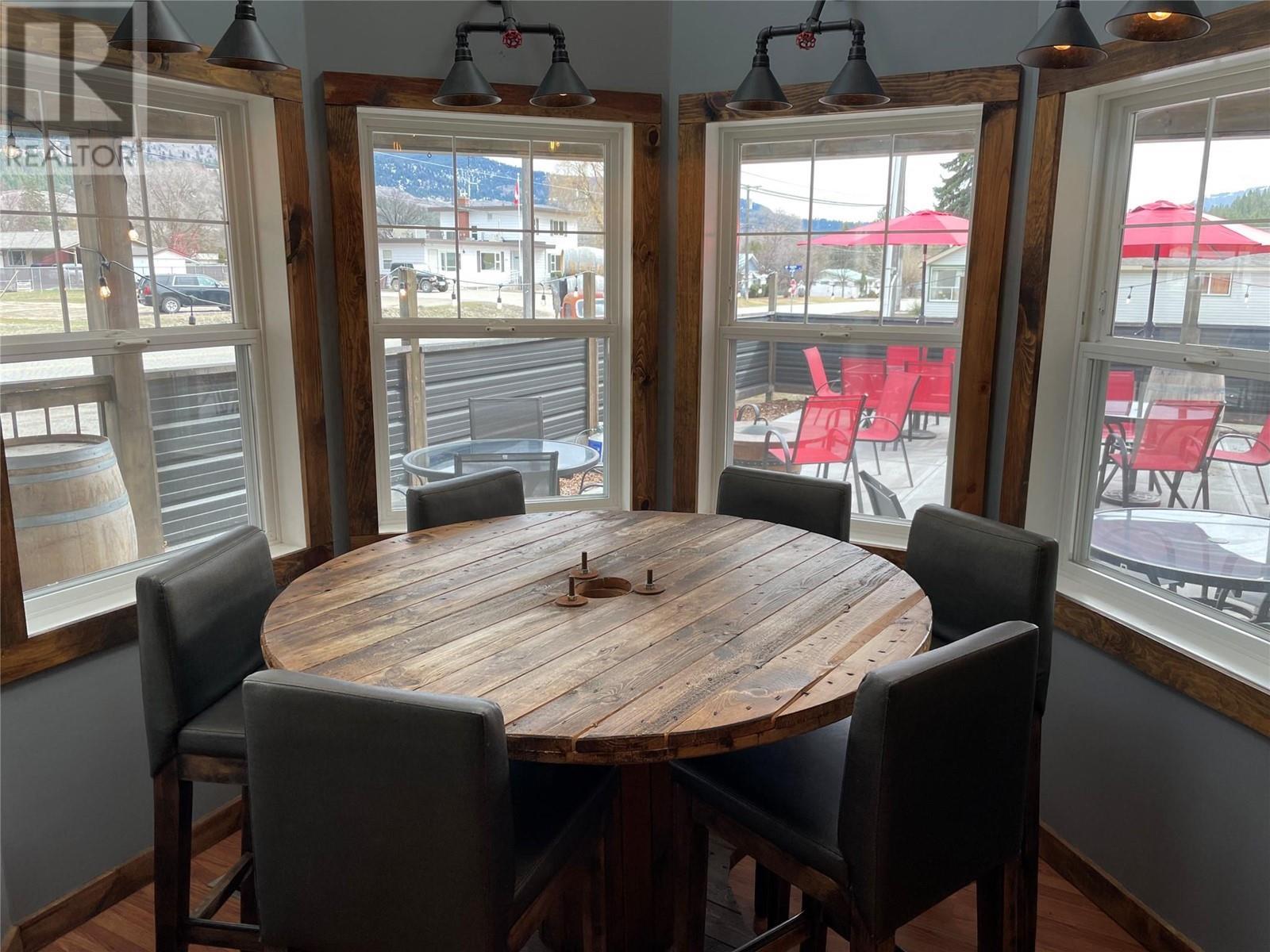 607 Eighth Avenue, Midway, BC