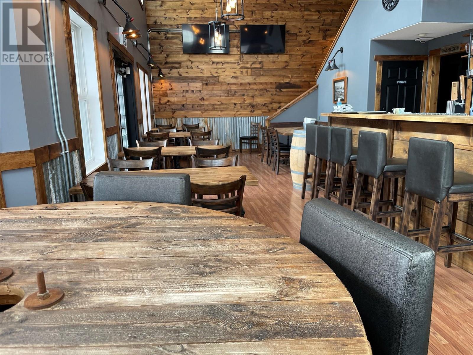 607 Eighth Avenue, Midway, BC