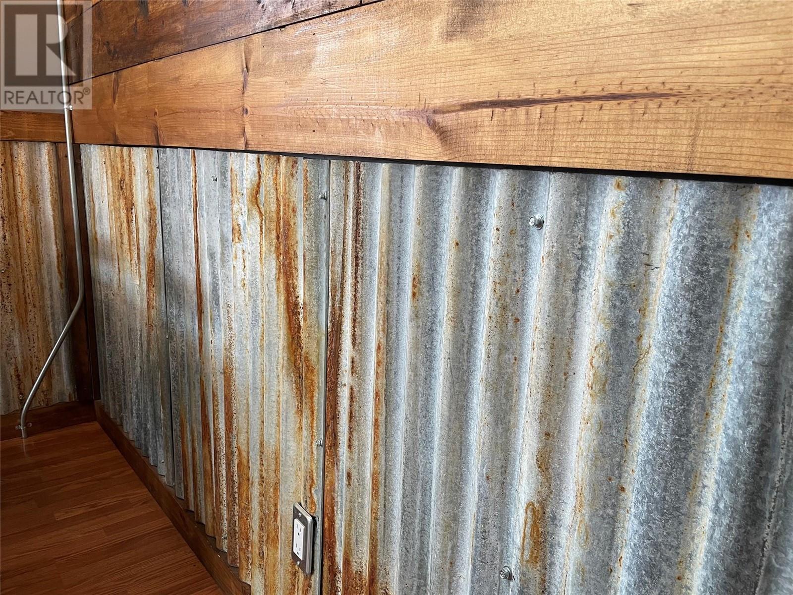 607 Eighth Avenue, Midway, BC