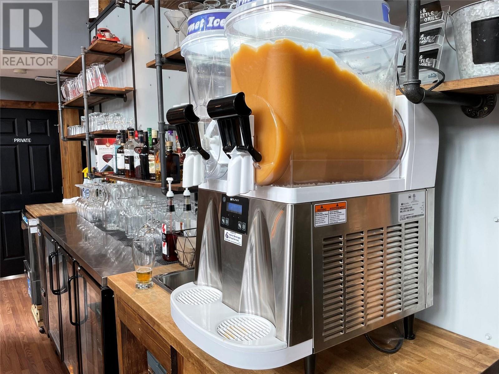 607 Eighth Avenue, Midway, BC