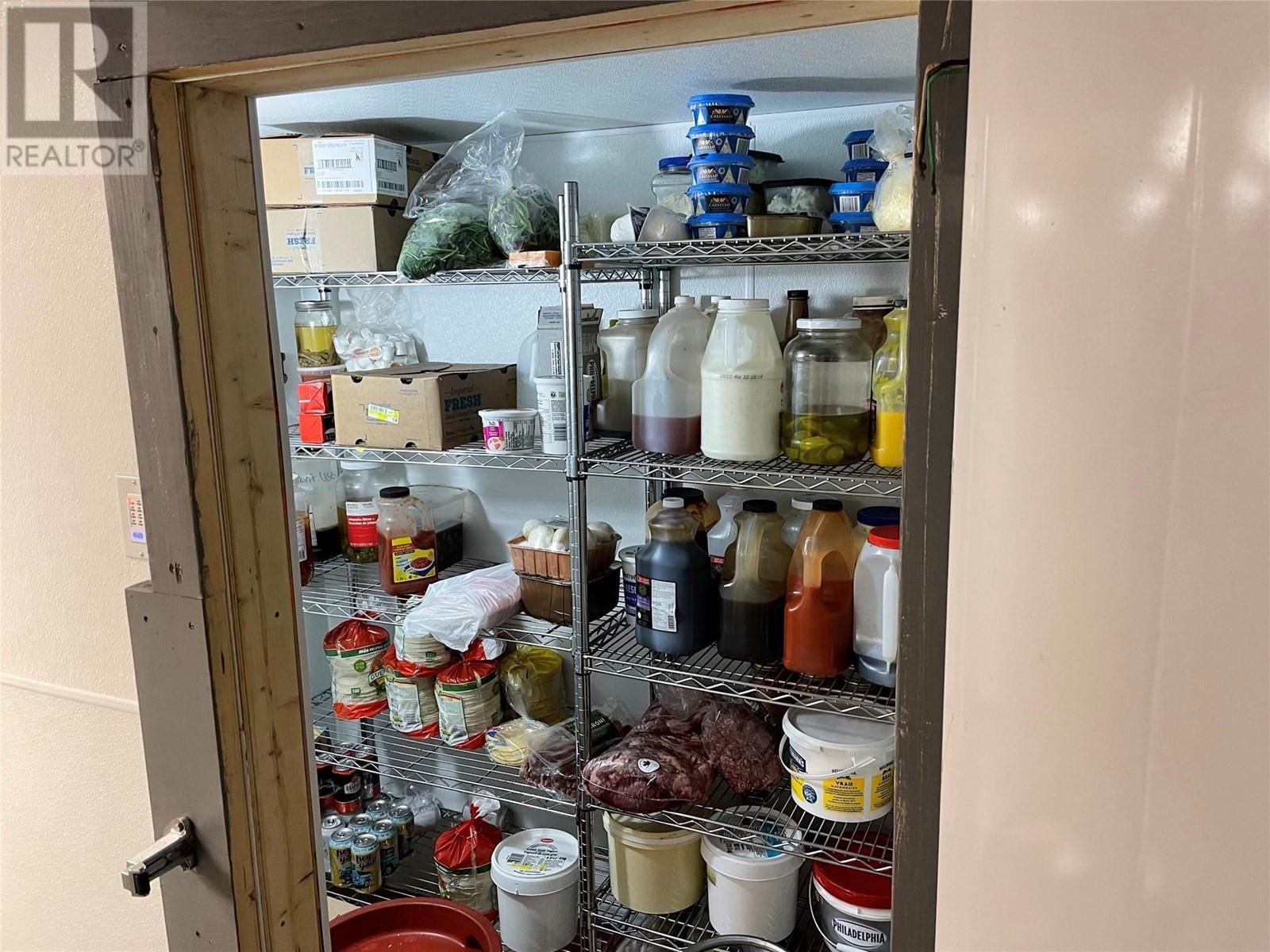 607 Eighth Avenue, Midway, BC