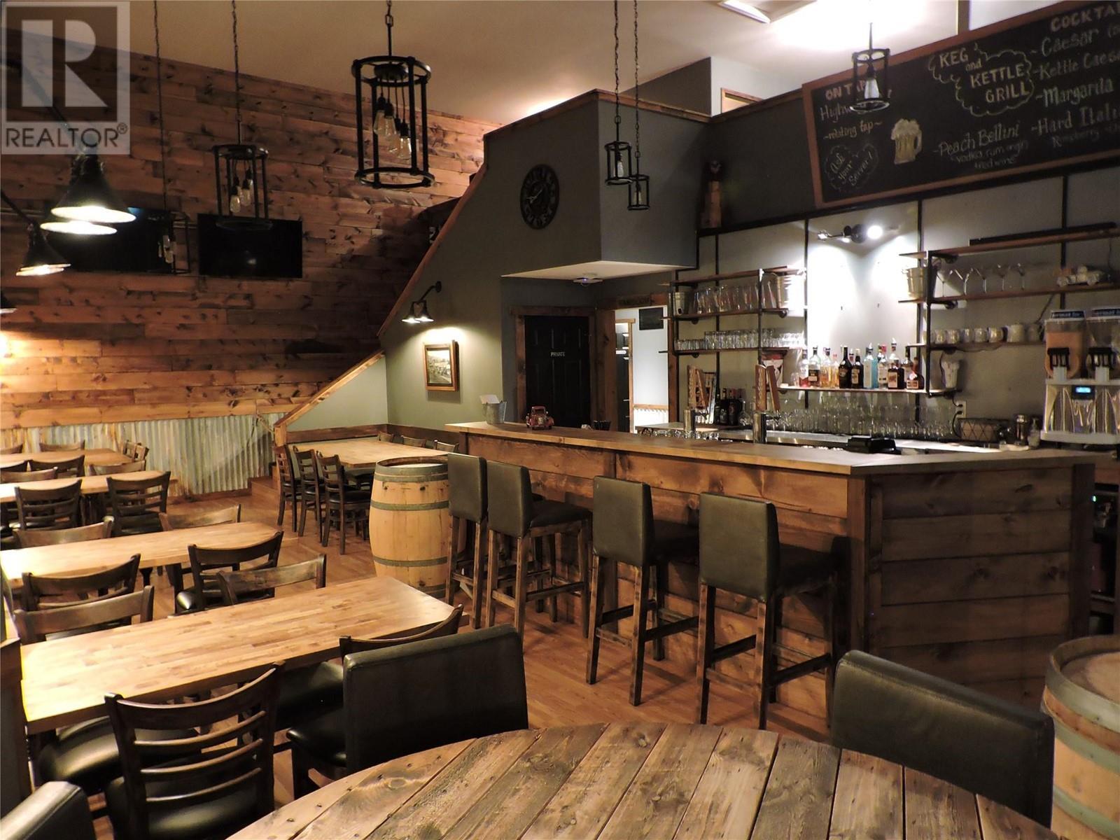 607 Eighth Avenue, Midway, BC