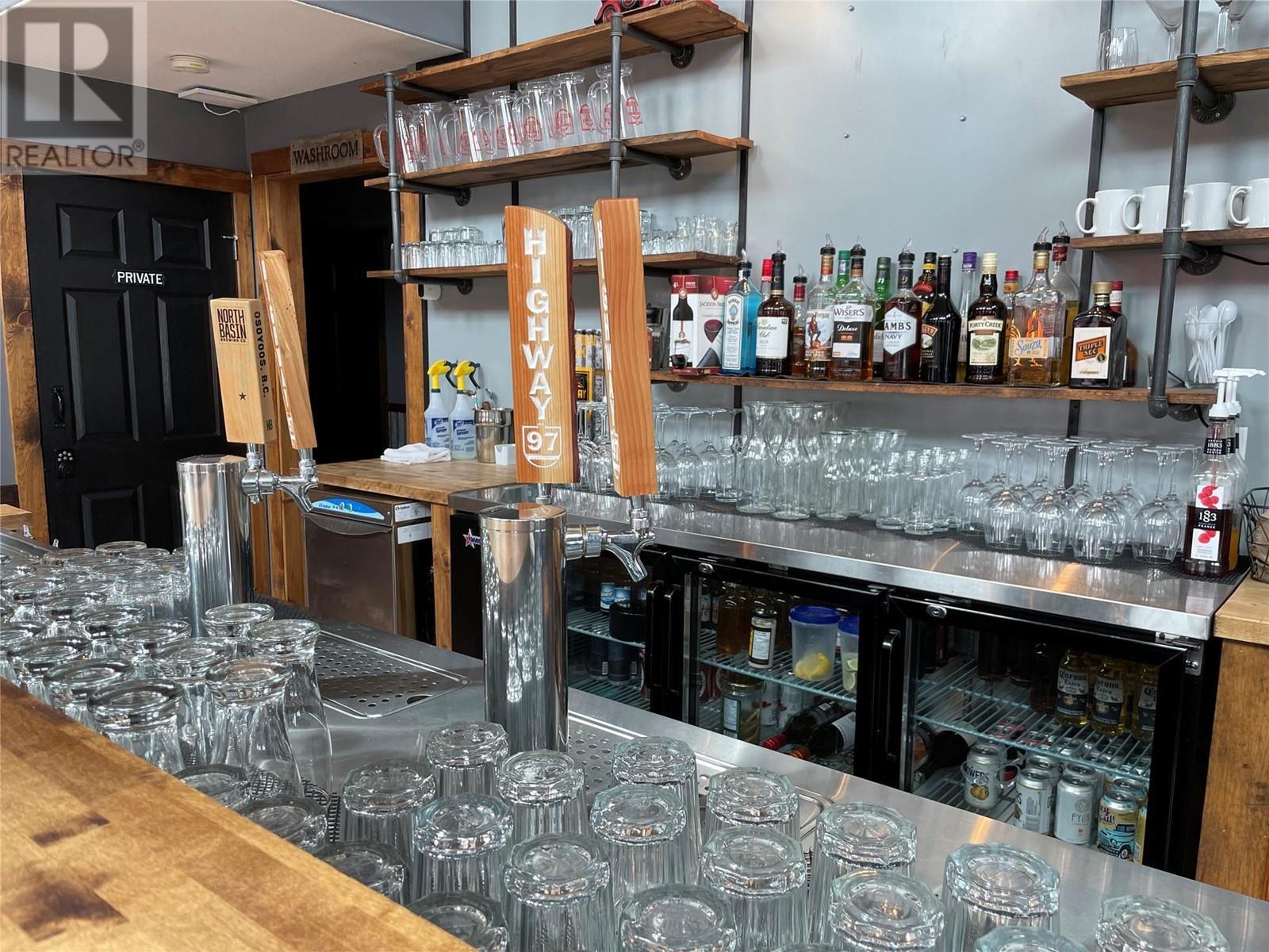 607 Eighth Avenue, Midway, BC