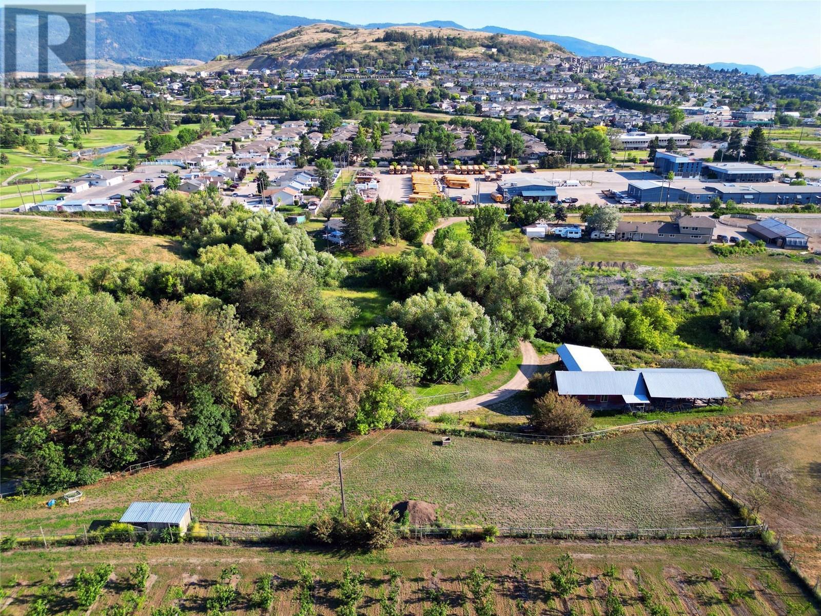 Barn and Horse Paddock - 1451 Mountview Road, Vernon, BC - Outdoor With View