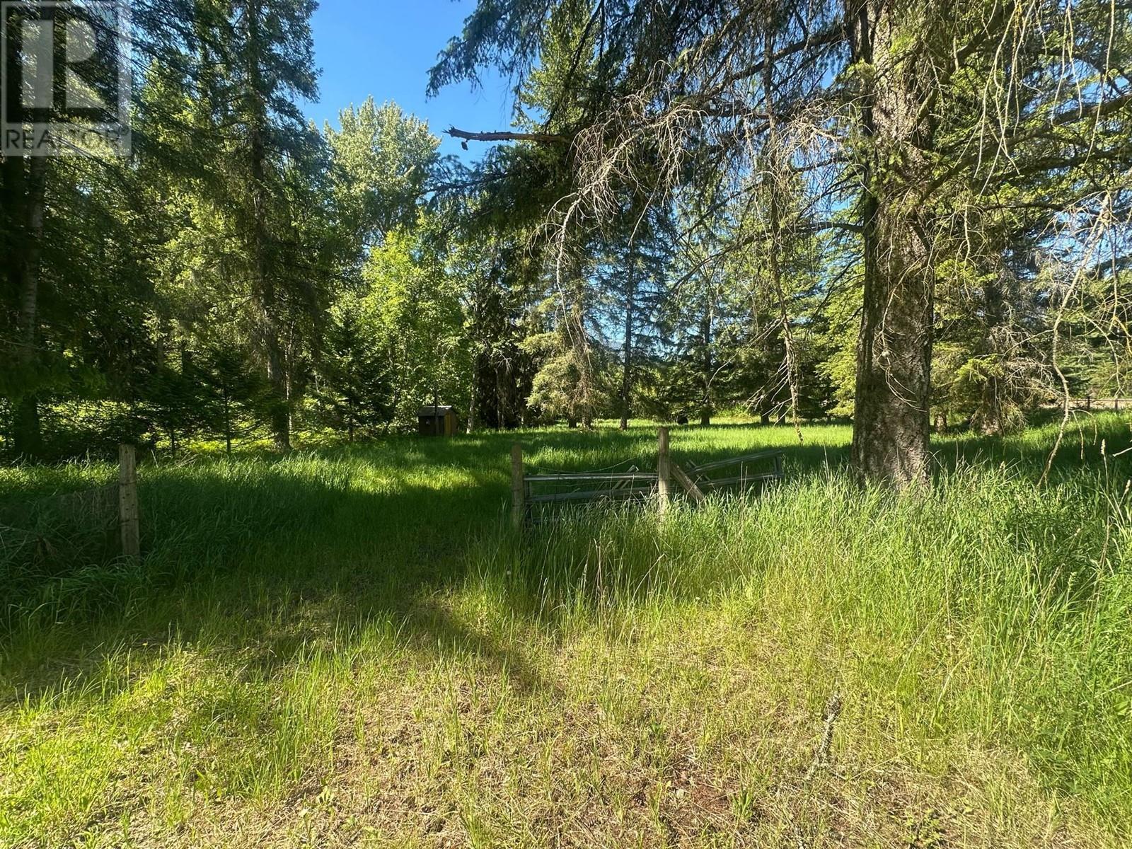 7047 Harrop-Procter Road, Harrop, BC - Outdoor