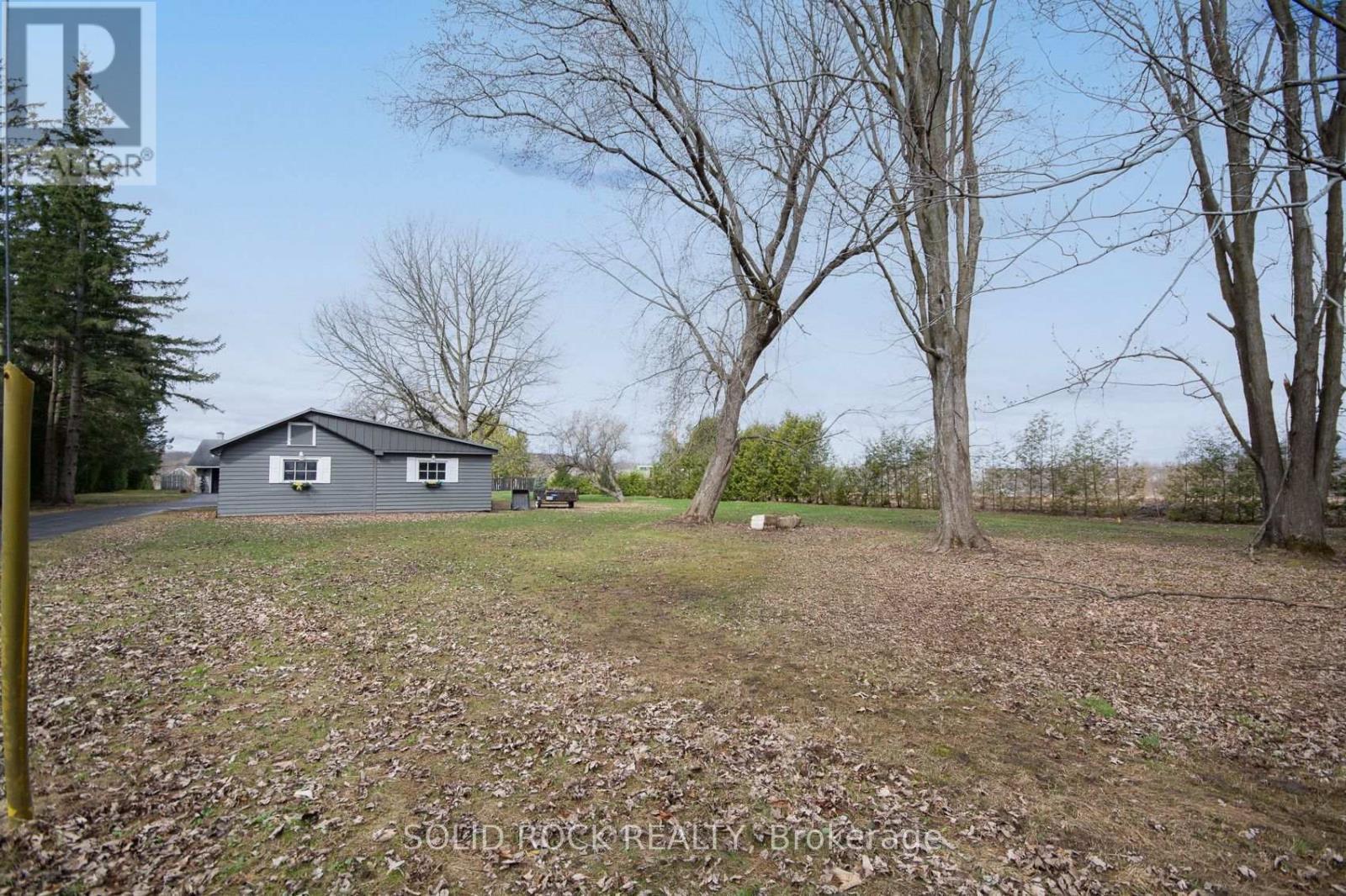 724 River Road, Ottawa, ON