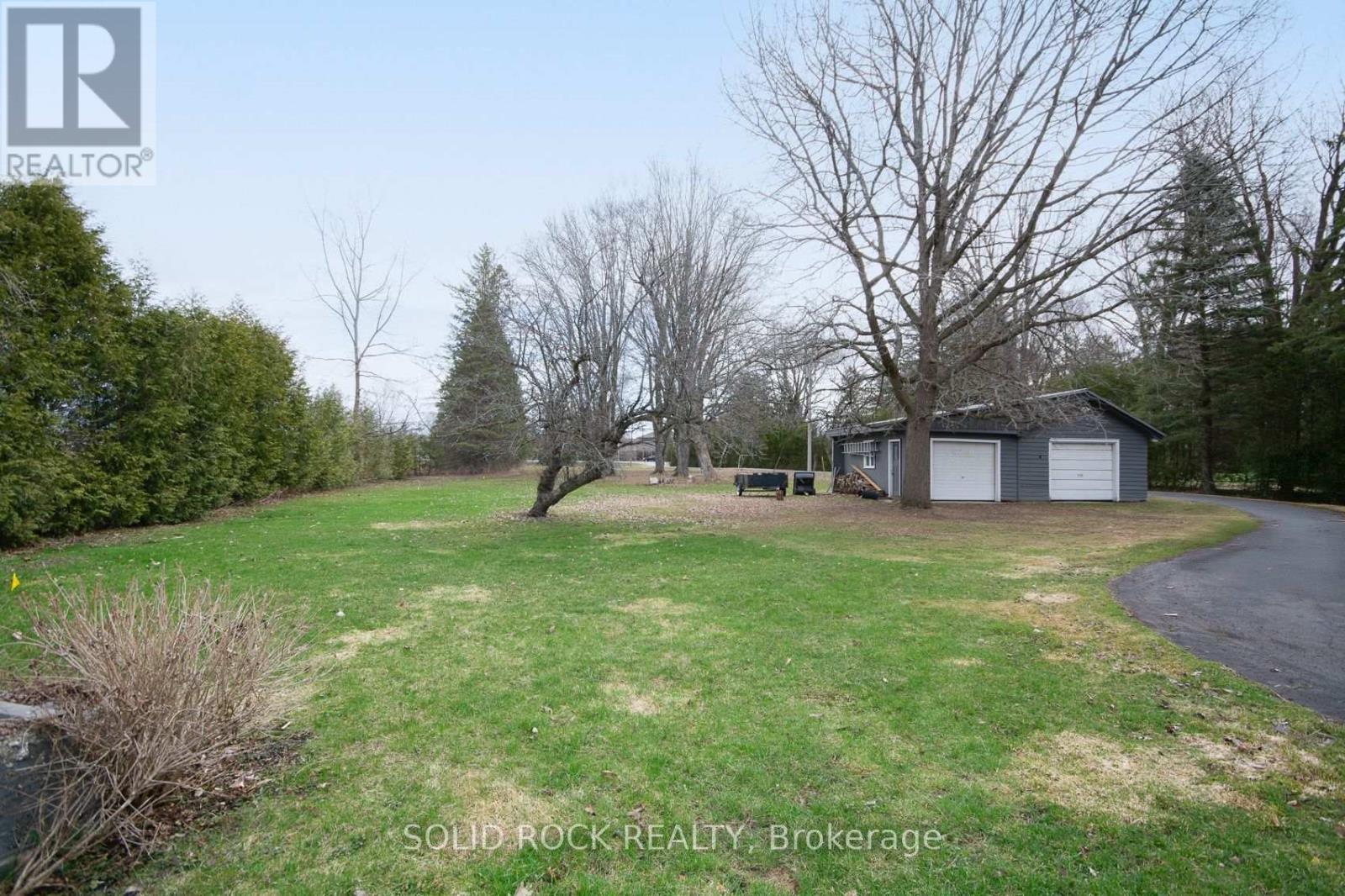 724 River Road, Ottawa, ON