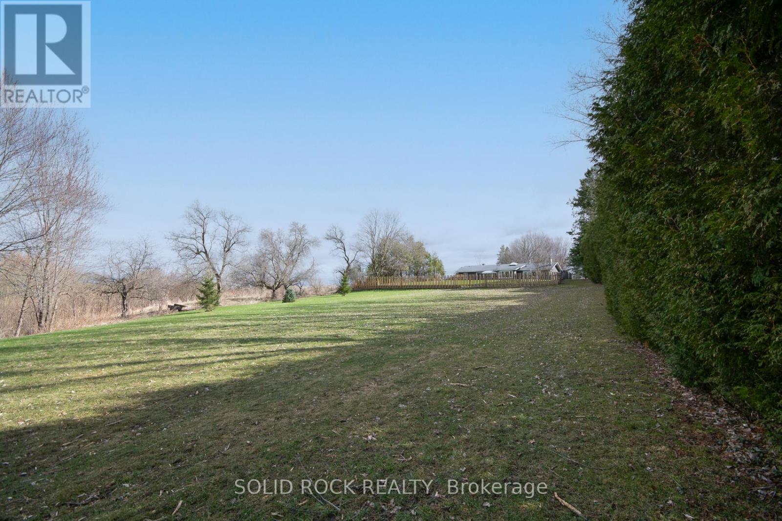 724 River Road, Ottawa, ON