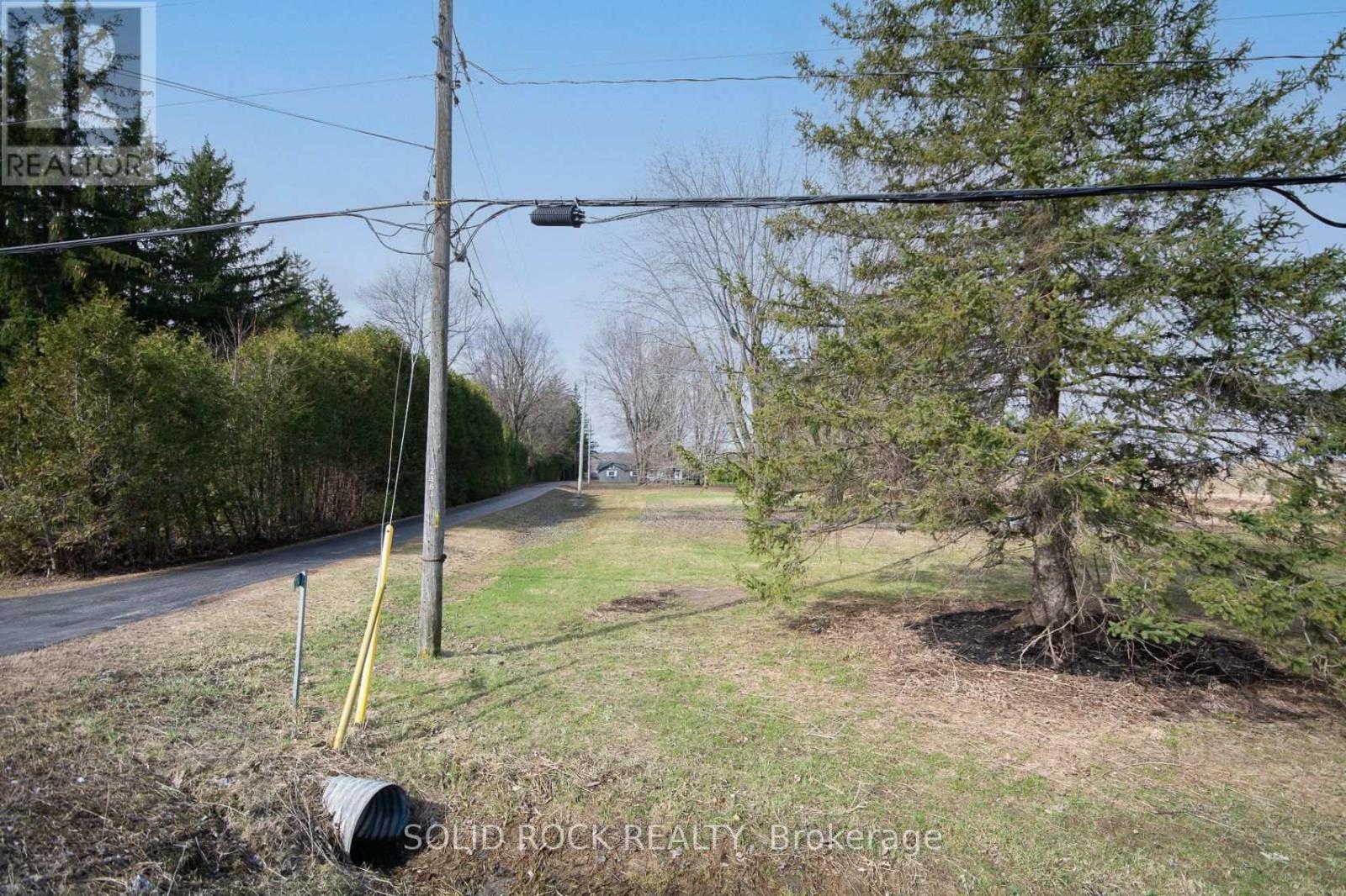 724 River Road, Ottawa, ON