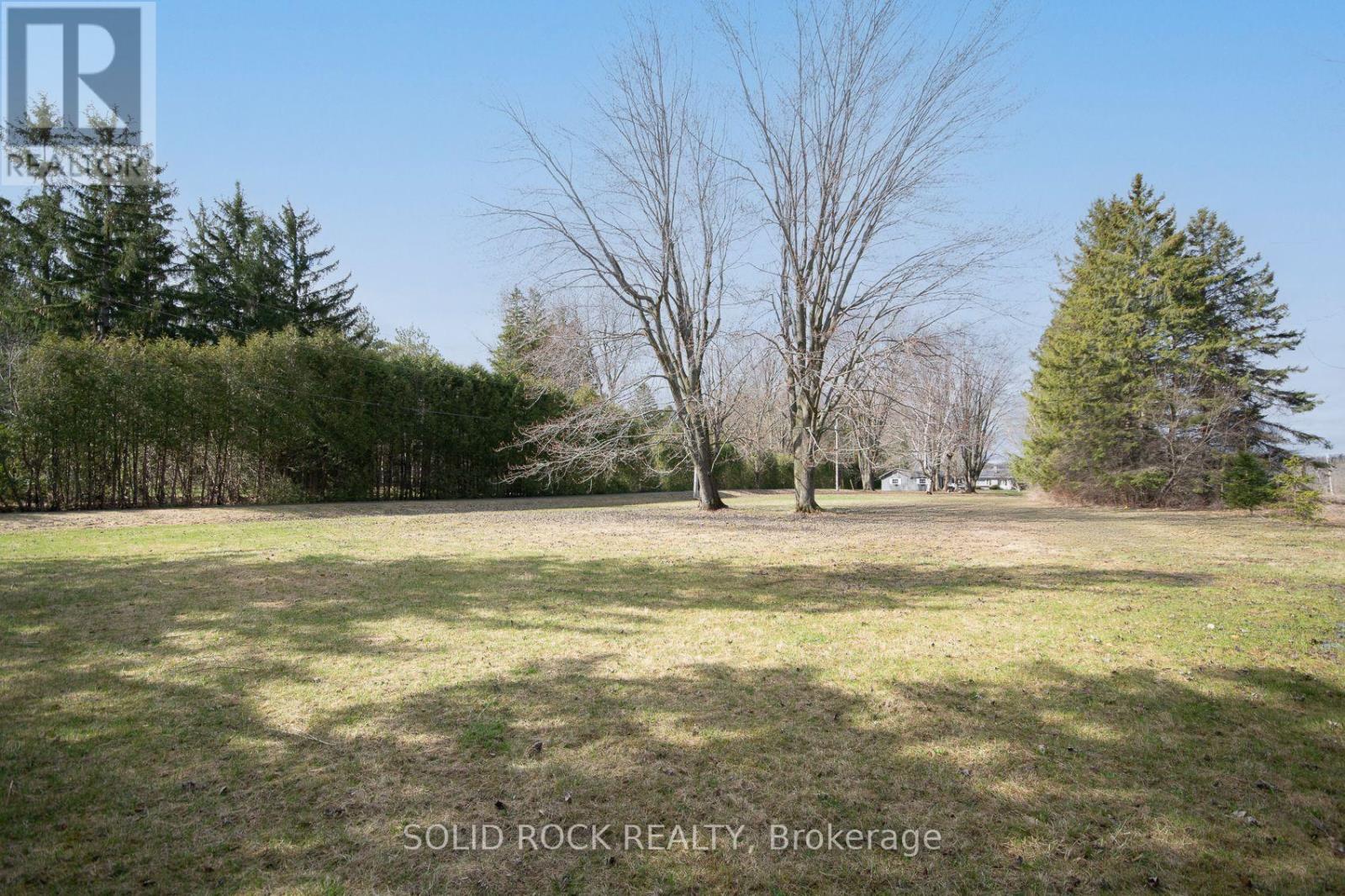 724 River Road, Ottawa, ON