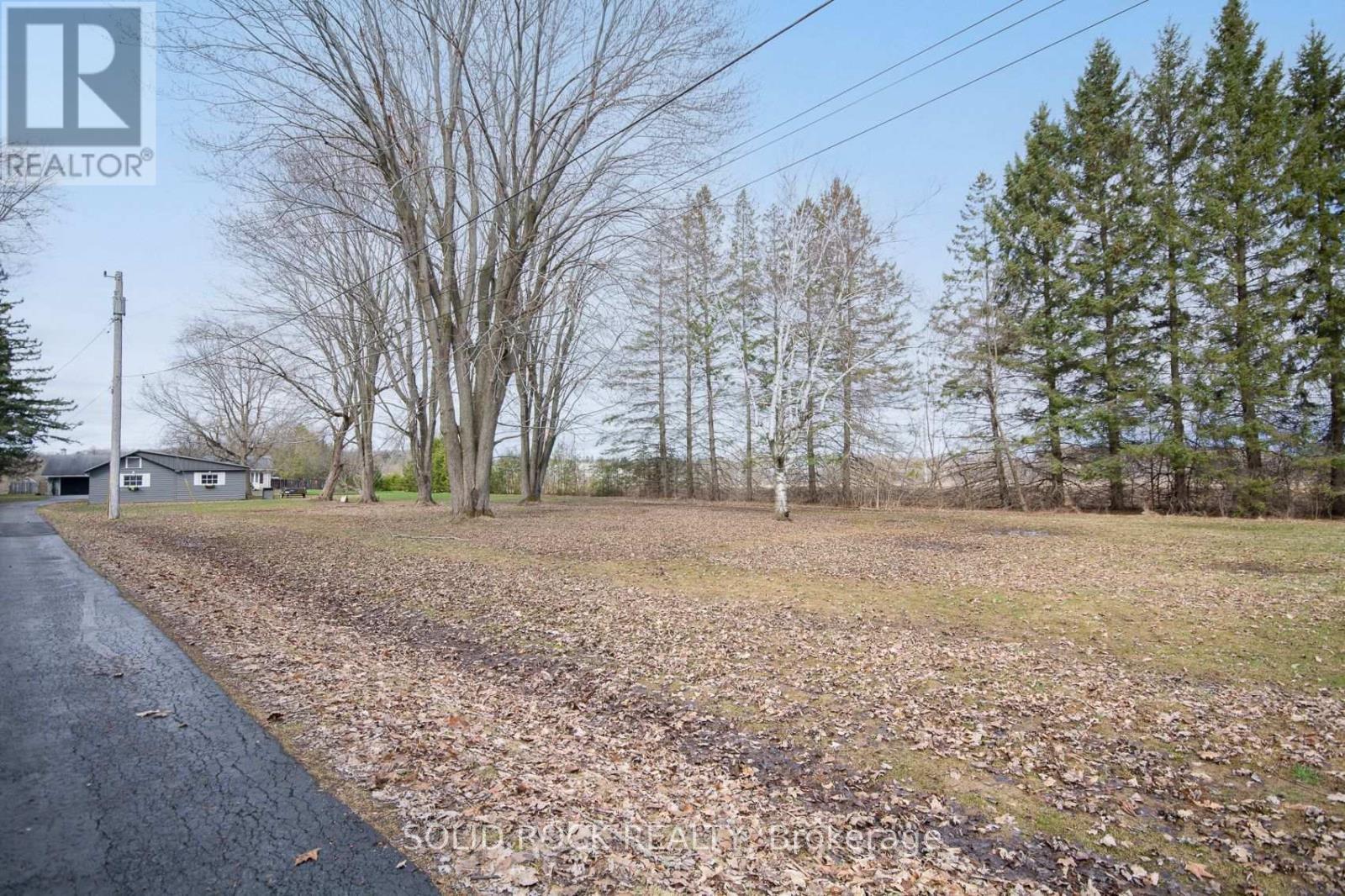 724 River Road, Ottawa, ON