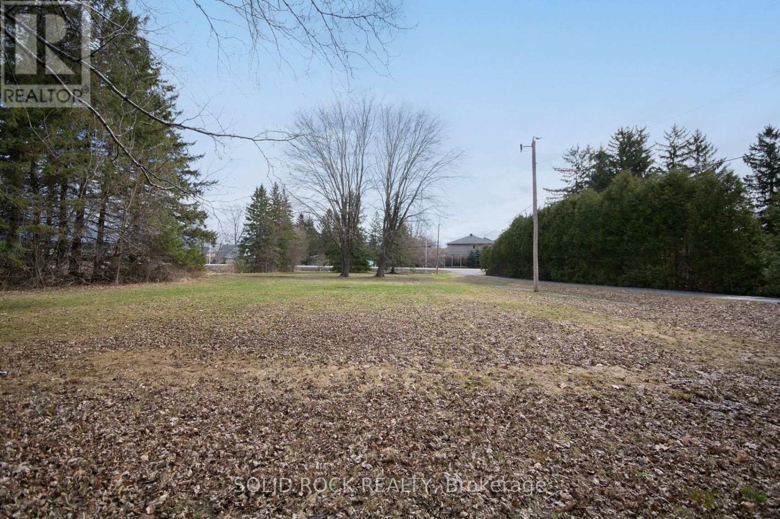 724 River Road, Ottawa, ON