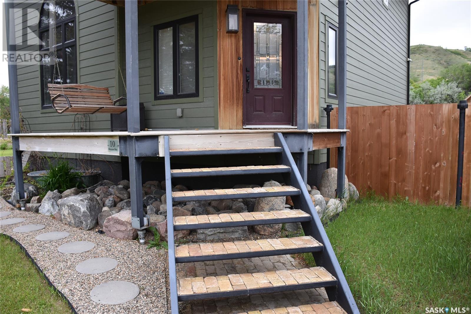 10 Mission Bay, Lebret, SK - Outdoor
