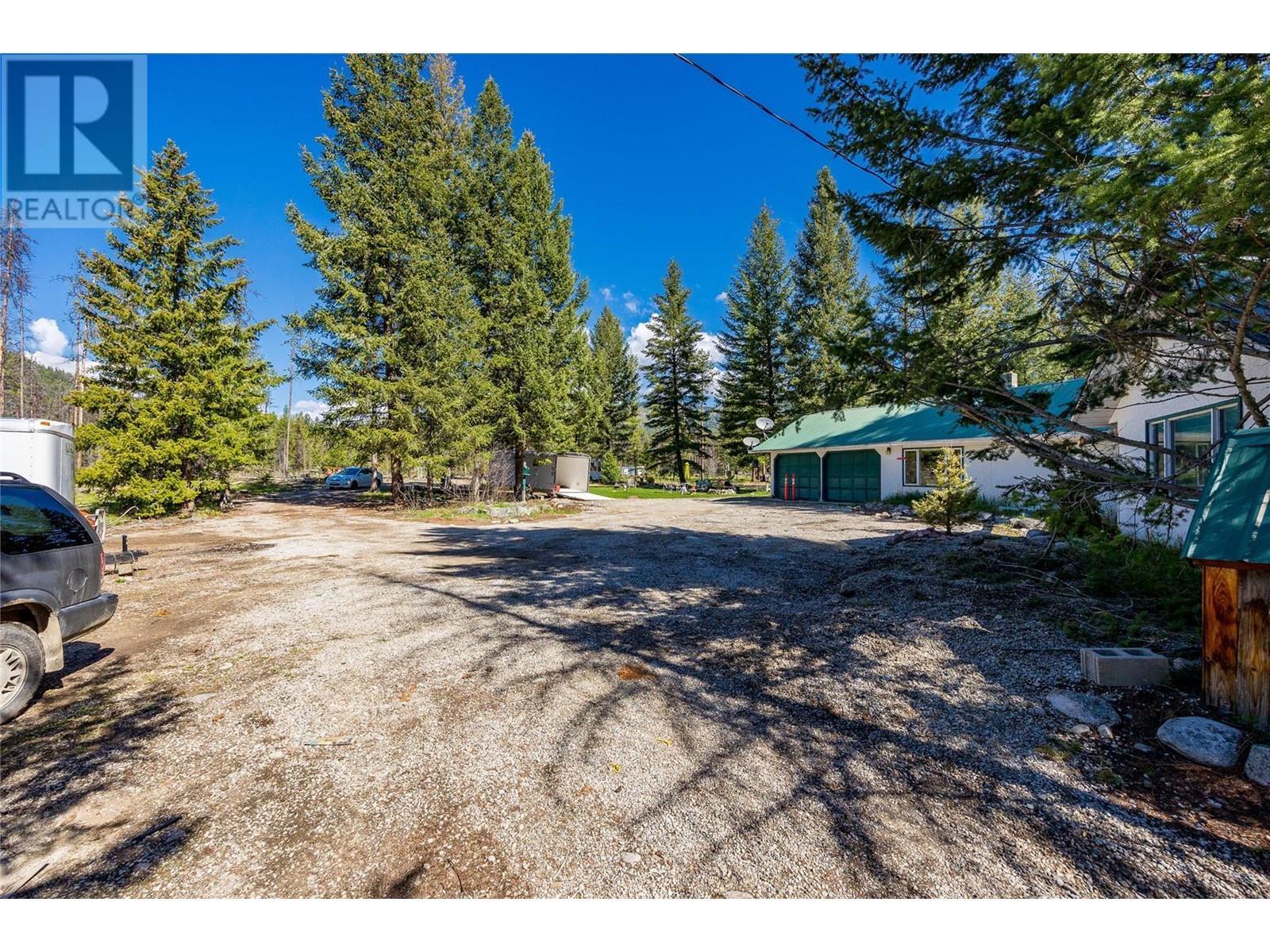 6580 33 Highway, Beaverdell, BC - Outdoor