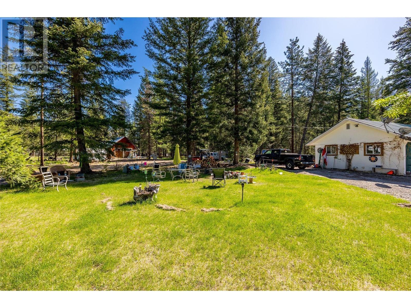6580 33 Highway, Beaverdell, BC - Outdoor
