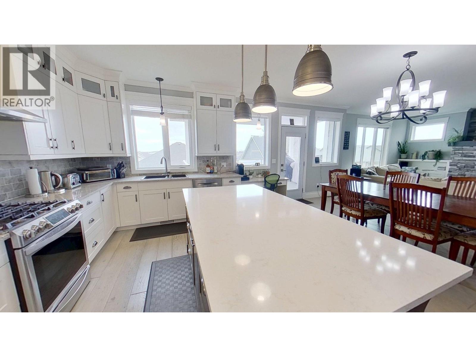 10604 108 Street, Fort St. John, BC - Indoor