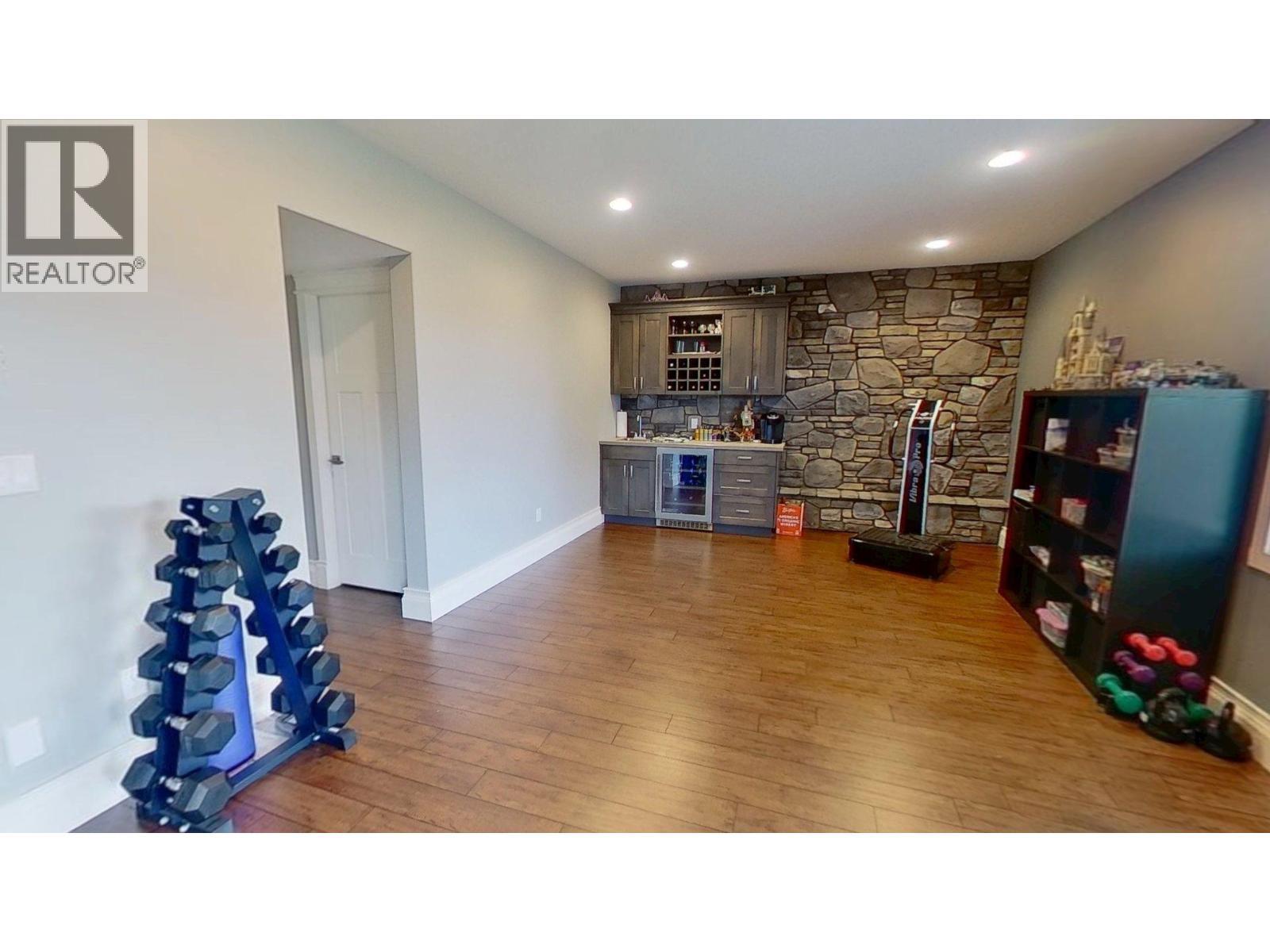 10604 108 Street, Fort St. John, BC - Indoor