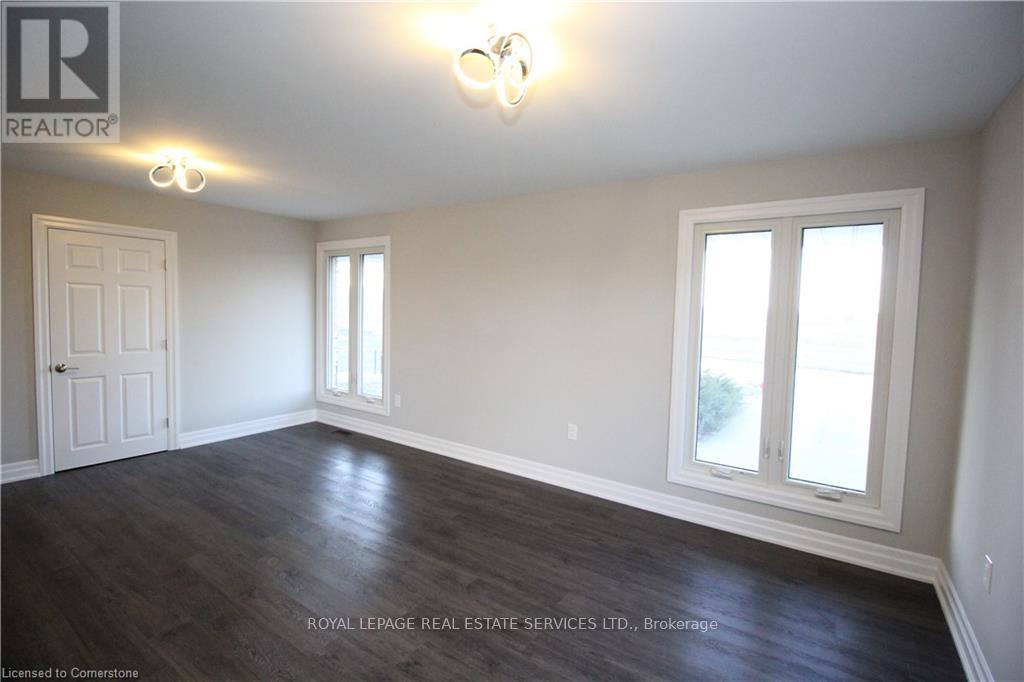 31 Glover Road, Hamilton, ON