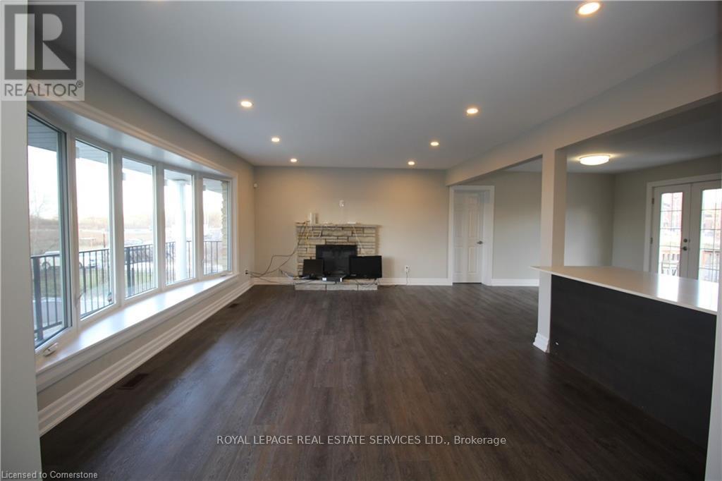 31 Glover Road, Hamilton, ON