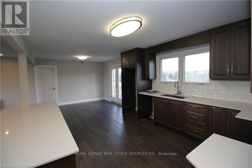 31 Glover Road, Hamilton, ON