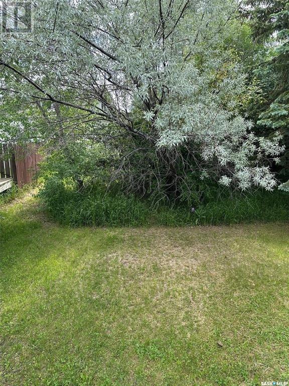 301 Belfast Street, North Portal, SK - Outdoor
