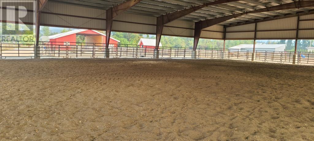 72 Tomkinson Road, Grindrod, BC