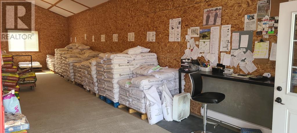 72 Tomkinson Road, Grindrod, BC