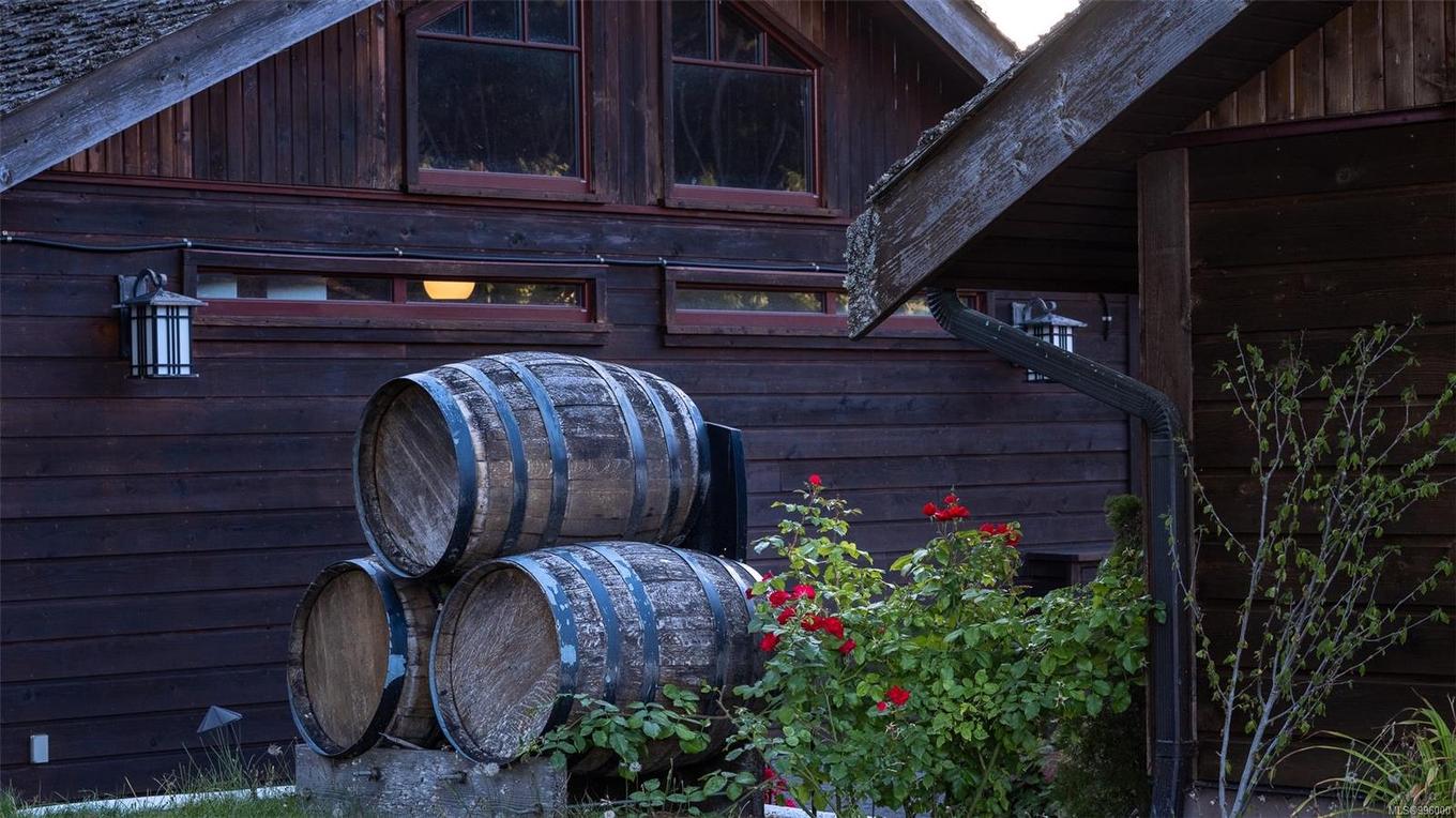 840 Cherry Point Rd, Cobble Hill, BC