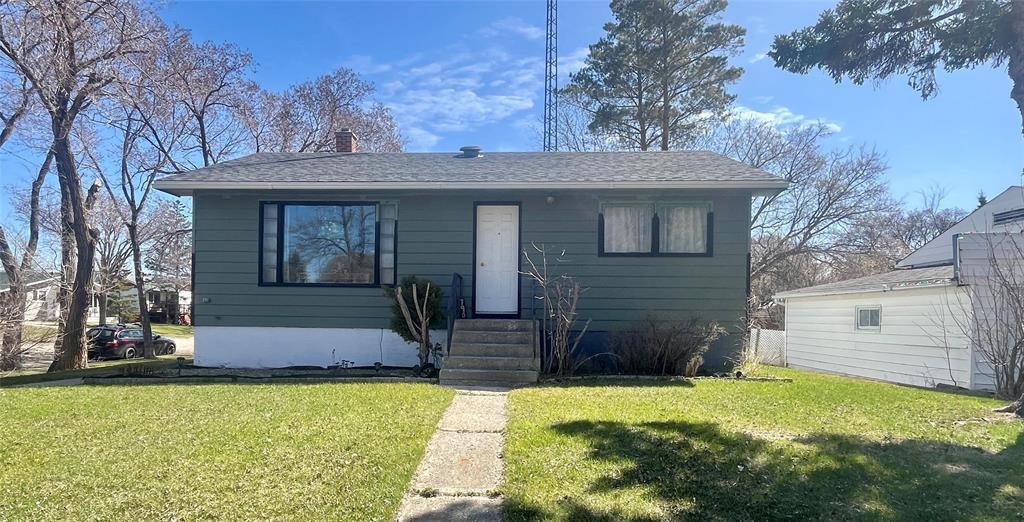 790 Cook Street, Boissevain, MB - Outdoor