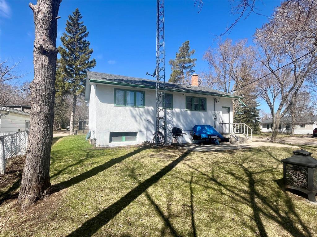 790 Cook Street, Boissevain, MB - Outdoor