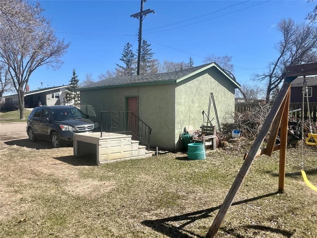 790 Cook Street, Boissevain, MB - Outdoor