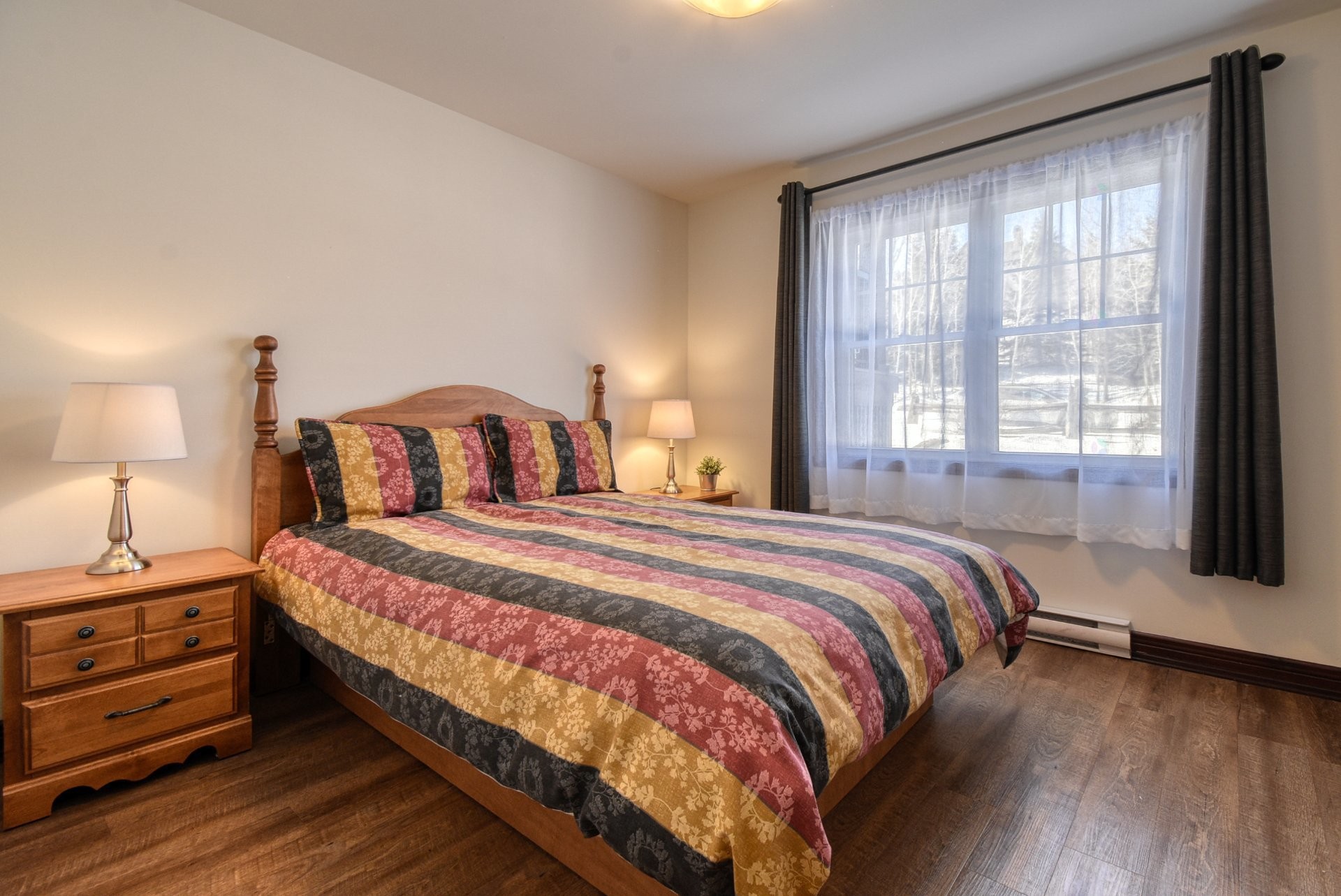 Bedroom - 1-250 Rue Du Mont-Plaisant, Mont-Tremblant, QC - Indoor Photo Showing Bedroom