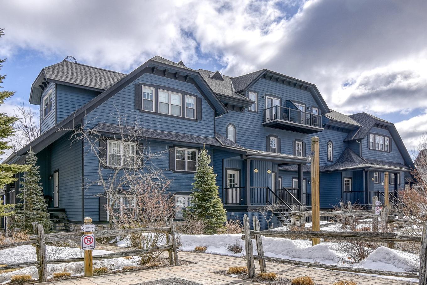 Exterior - 1-250 Rue Du Mont-Plaisant, Mont-Tremblant, QC - Outdoor With Facade