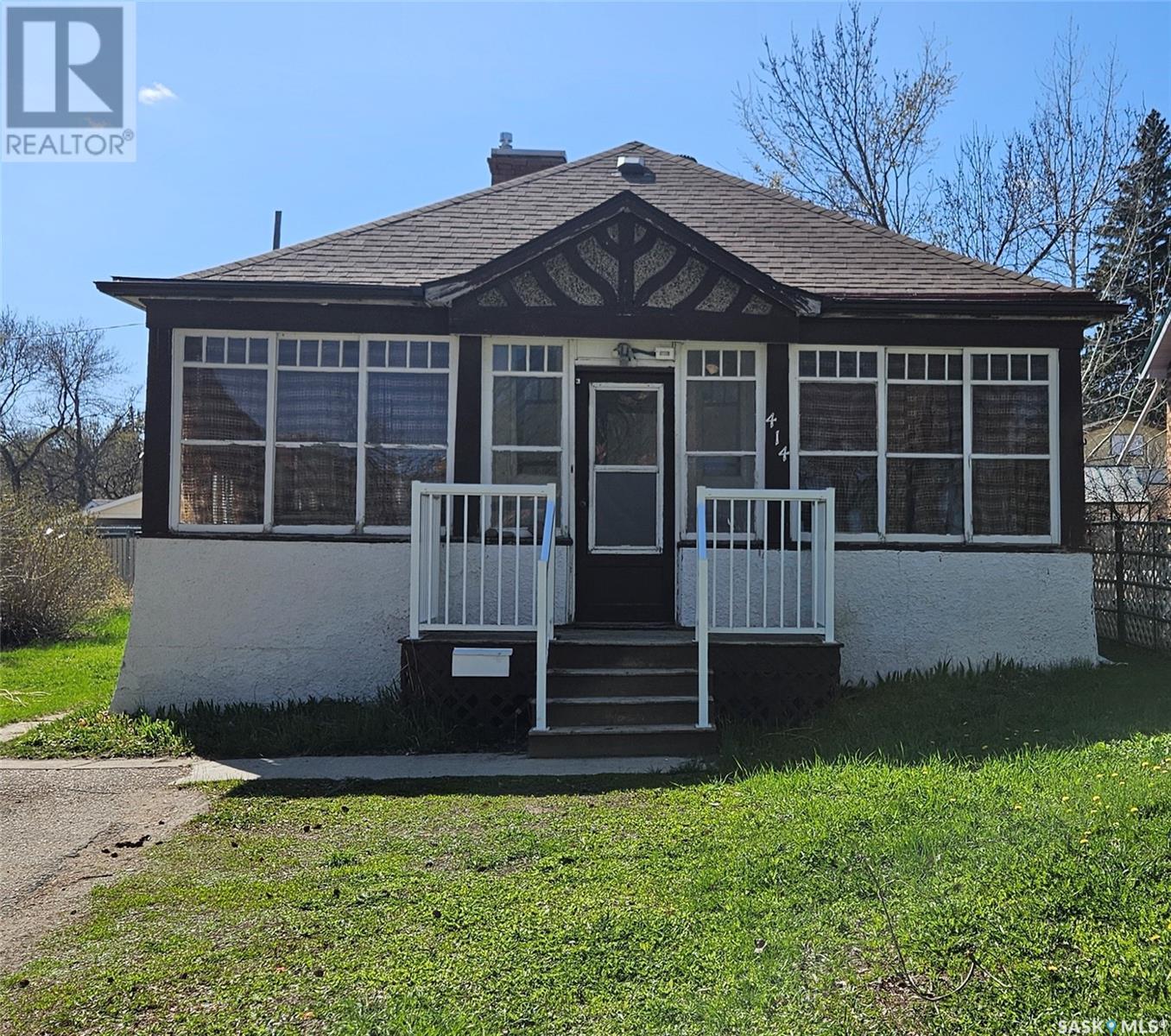 414 2Nd Avenue Nw, Swift Current, SK - Outdoor