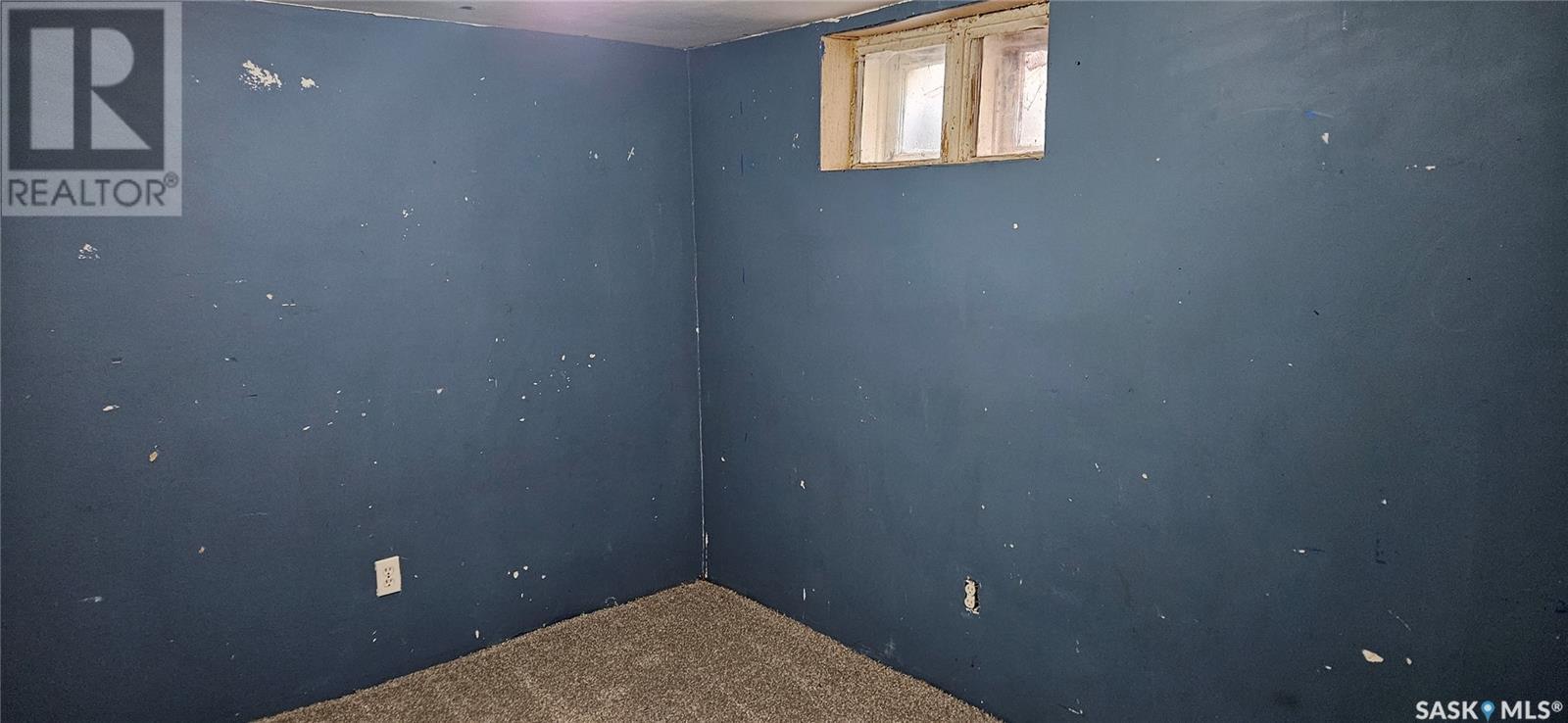 414 2Nd Avenue Nw, Swift Current, SK - Indoor Photo Showing Other Room