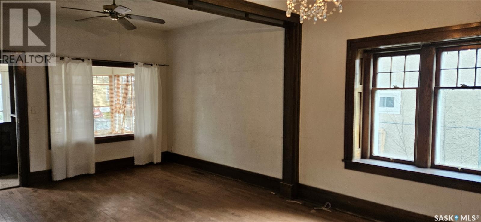 414 2Nd Avenue Nw, Swift Current, SK - Indoor Photo Showing Other Room