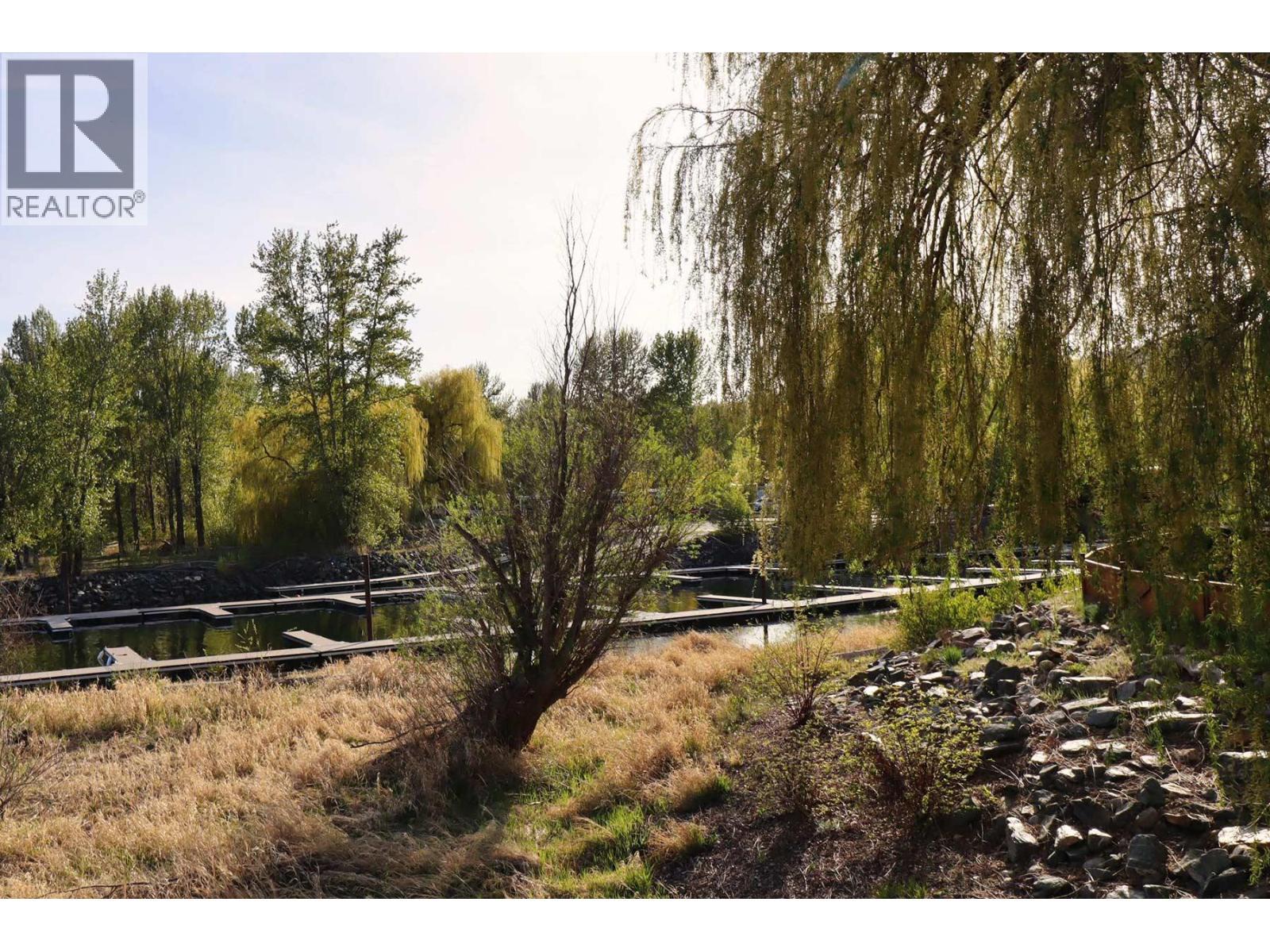 4 Marina Way, Lee Creek, BC