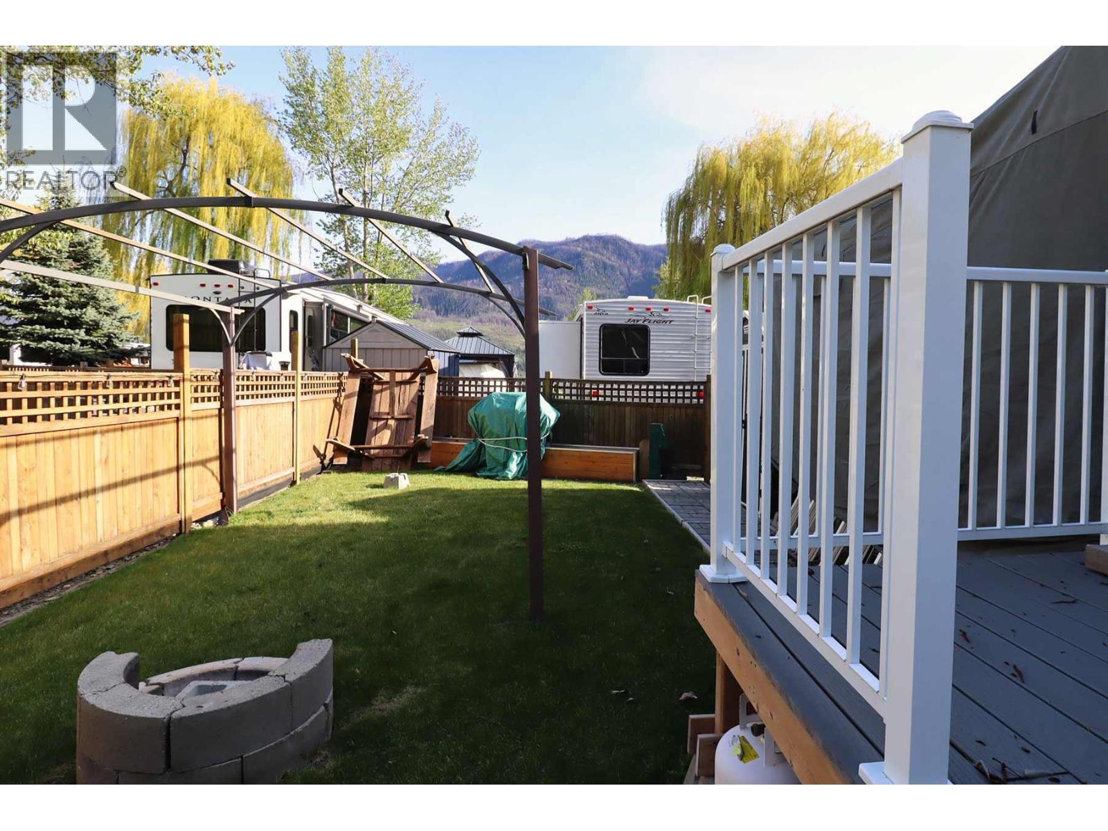 4 Heron Lane, Lee Creek, BC