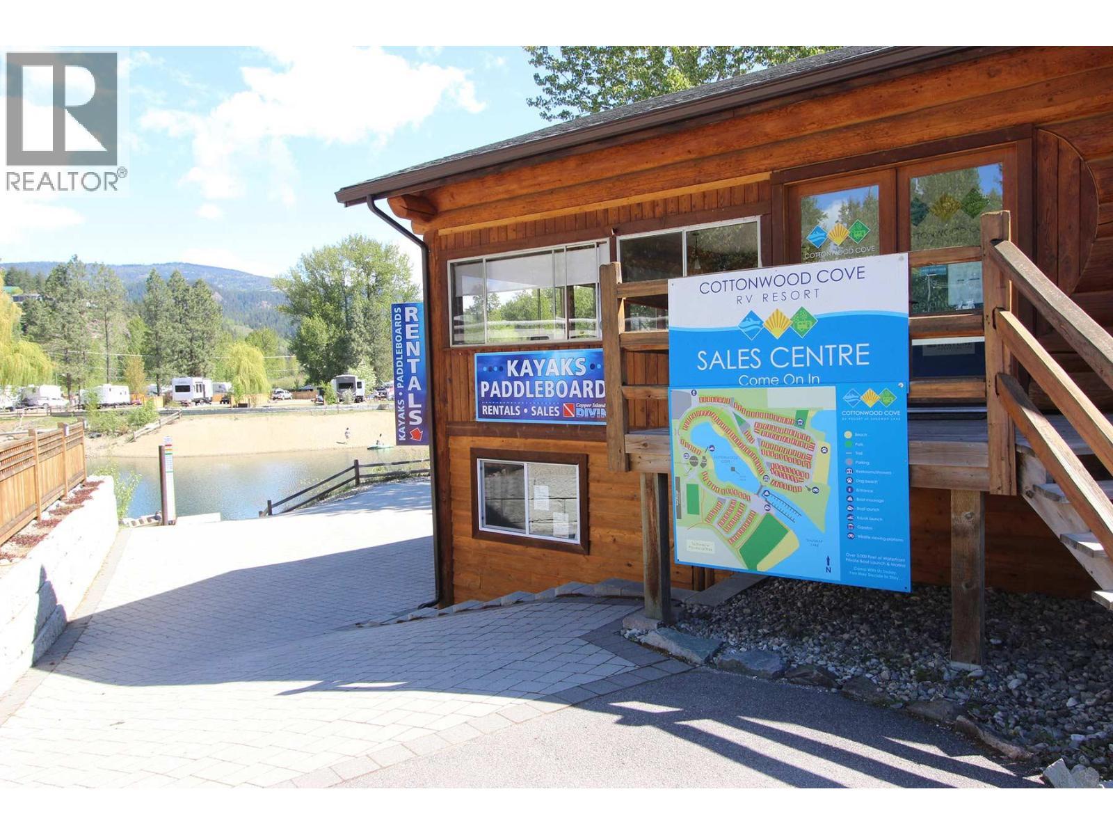 4 Heron Lane, Lee Creek, BC