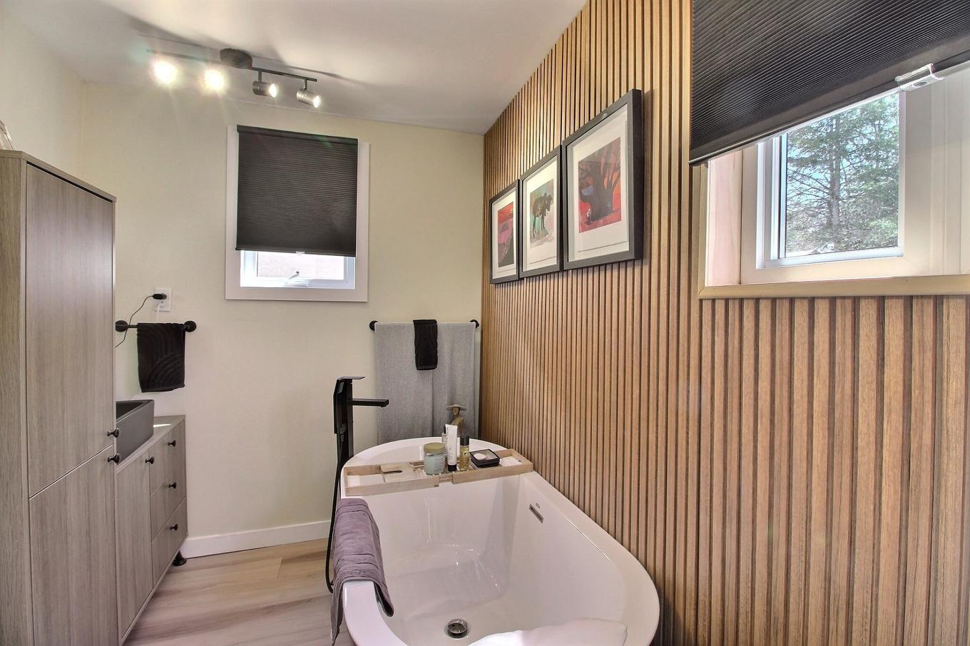 Bathroom - 264 Route 170, Sagard, QC - Indoor Photo Showing Laundry Room