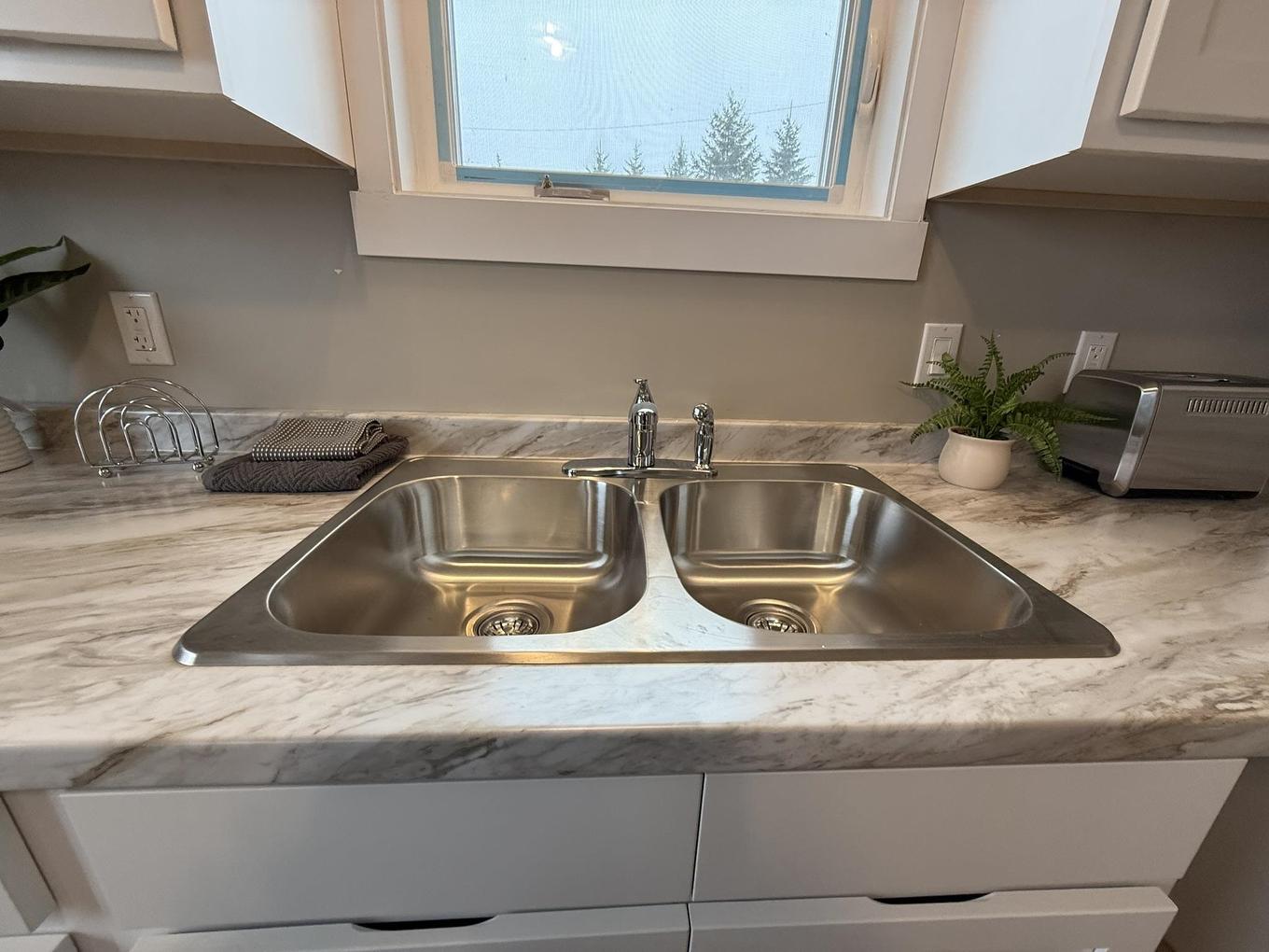 5 House To Be Moved, Mayfield, PE