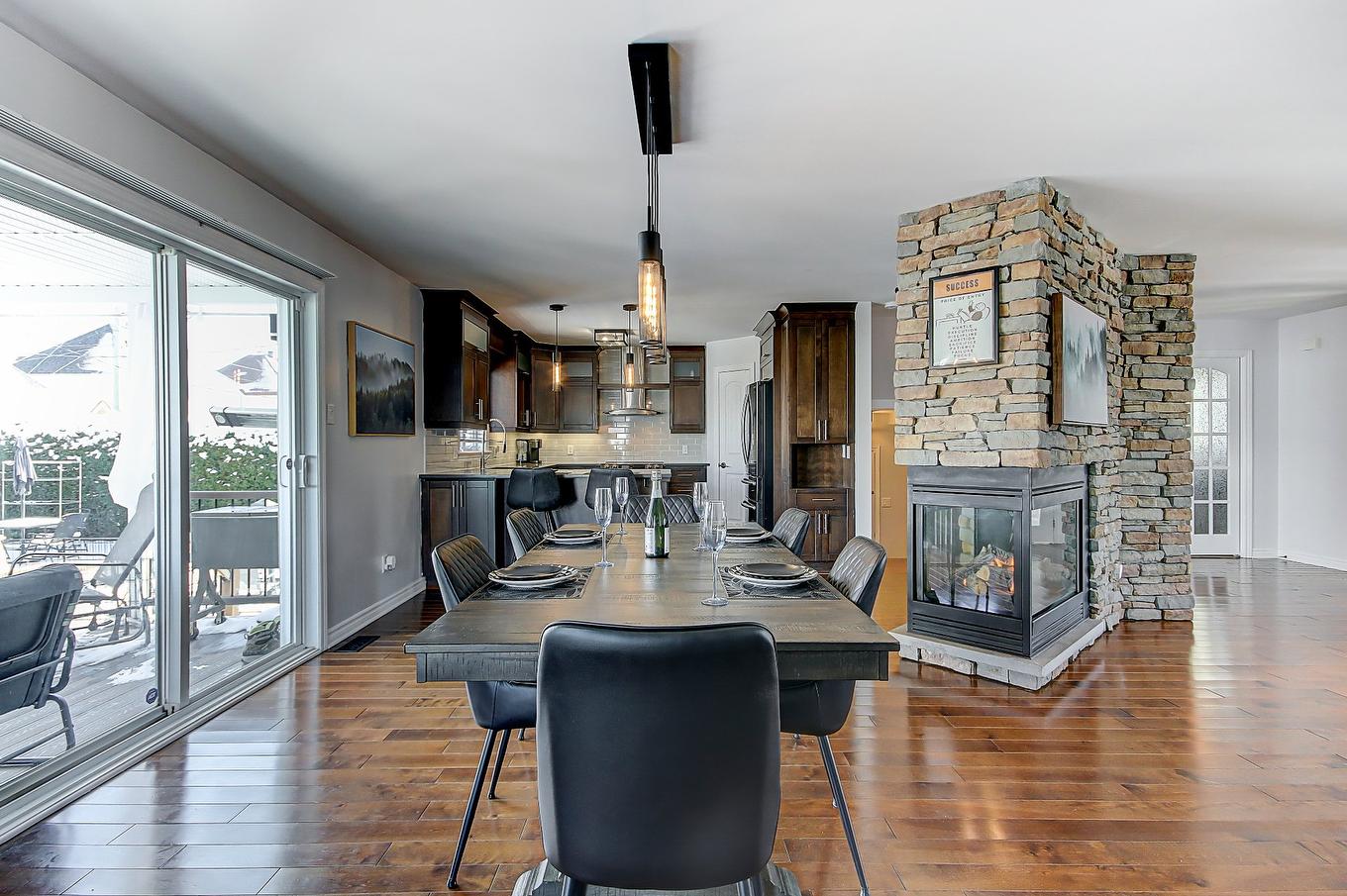 Dining room - 592 Rue Toulouse, Repentigny (Repentigny), QC - Indoor With Fireplace