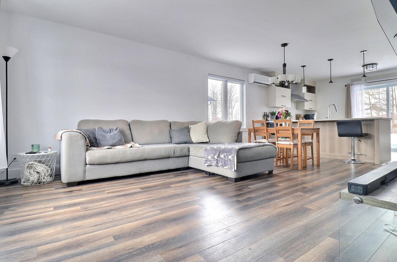 Salon - 155 Rue Du Mauzac, Drummondville, QC - Indoor Photo Showing Living Room